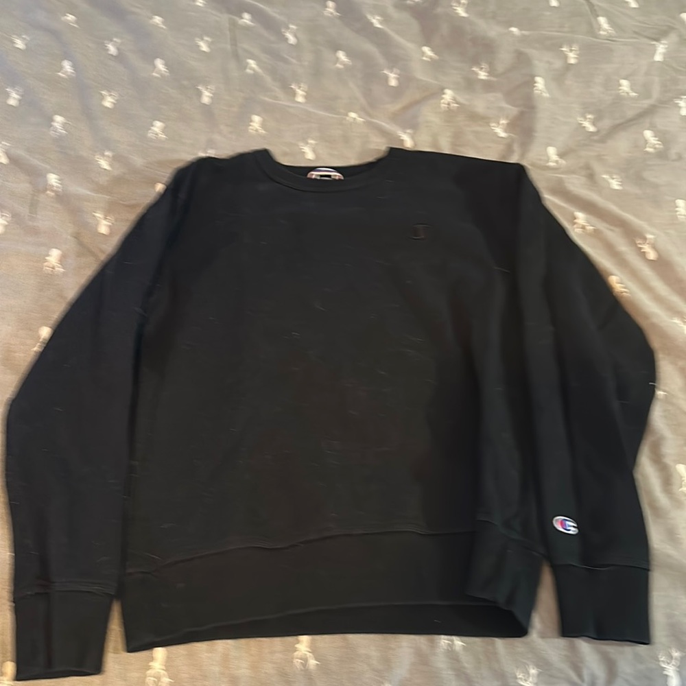 Champion black crew neck. Medium. Athleasure wear